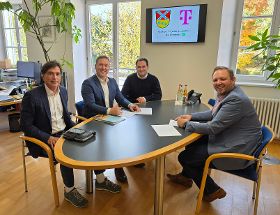 2025-10-Glasfaserausbau-Gemeinde-klein