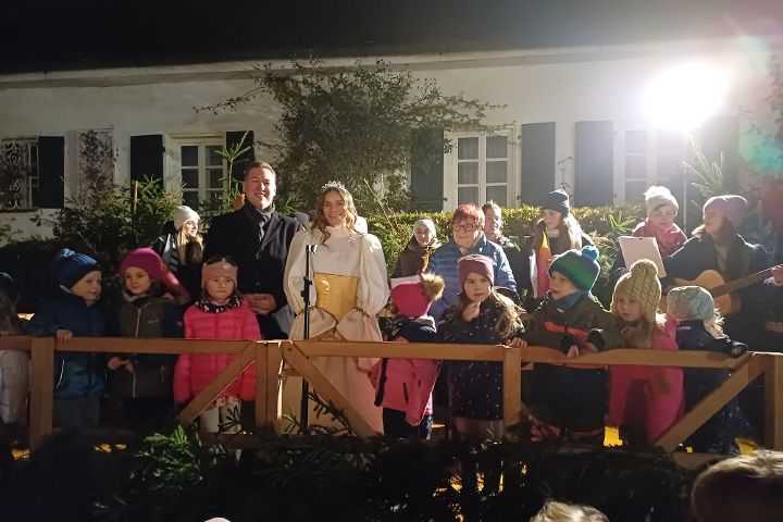 Weihnachtsmarkt-Deining